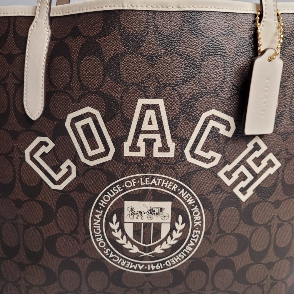 Coach - Picture 3 of 4